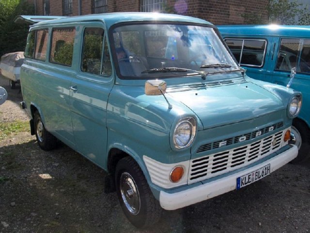FORD FURGONETA 02  MERCANCIAS ESPECIALES CONVOY